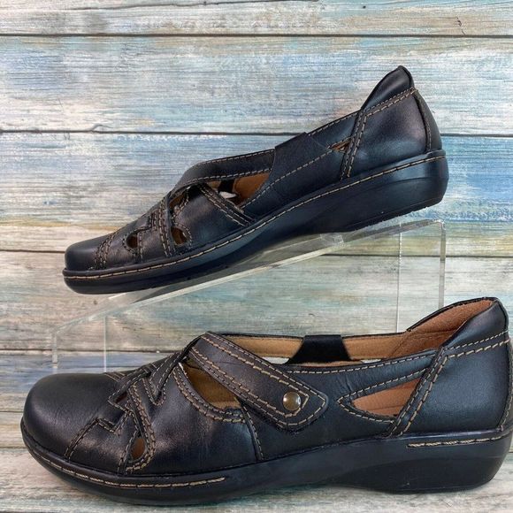 Clarks Womens Size 7M Loafers Comfort Shoes Black Leather Casual - Picture 2 of 10